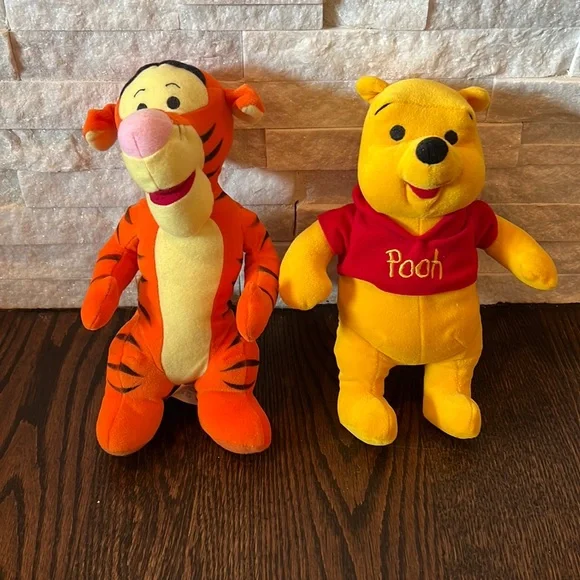 Winnie the Pooh and Tigger Set - Picture 1 of 5